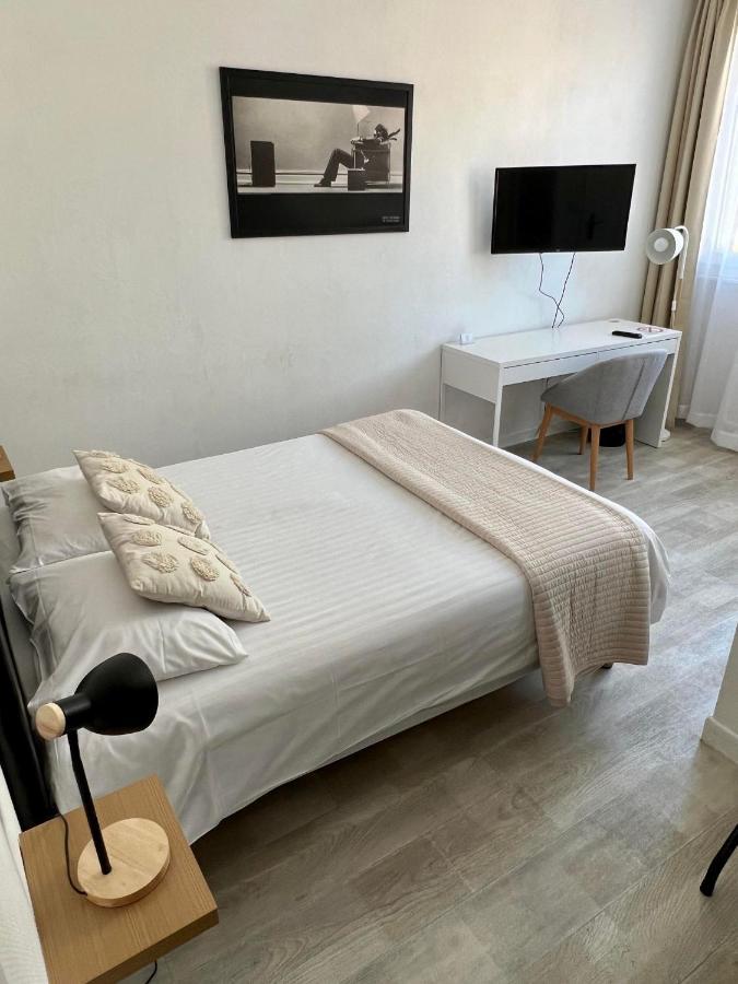 Hotel Joly Armentières 外观 照片
